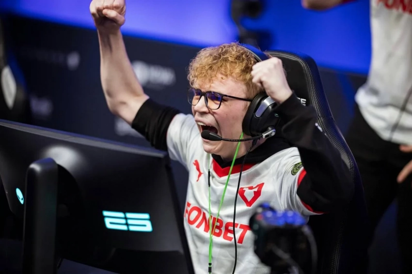 MOUZ пробивается в плей-офф Austin Major по Counter-Strike 2, конец сказки для Legacy